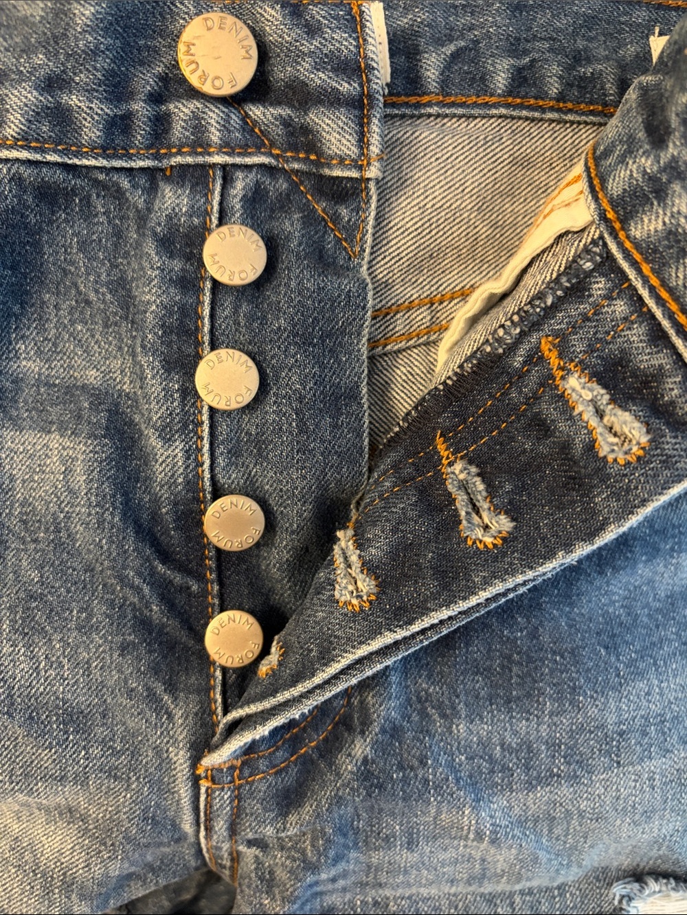 Denim Forum The Ex Boyfriend Short size 26 - Picture 12 of 12
